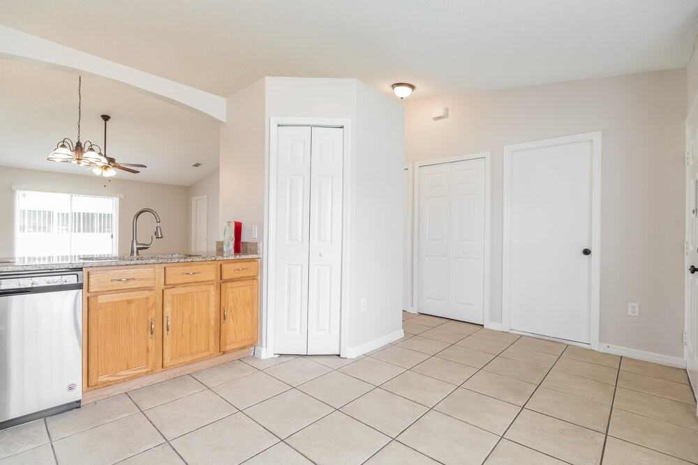 221 Timbercreek Pines Cir - Photo 7 of 14