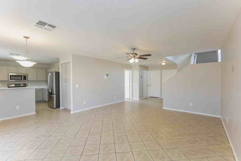 225 N 223rd Ave - Photo 5 of 17