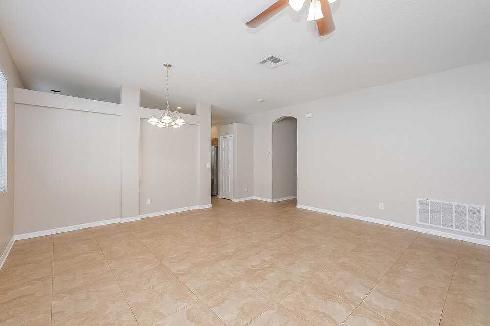 2520 Deer Forest Dr - Photo 4 of 16