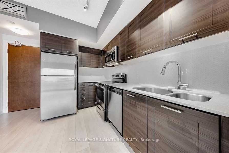 2200 Lake Shore Boulevard West #1003 - Photo 3 of 18