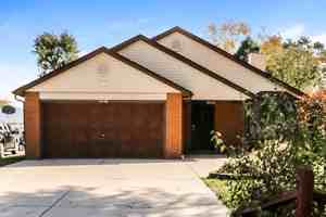 featured image of 4448 Charlotte Rd