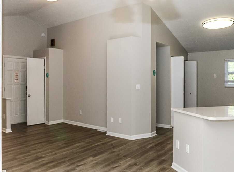 4448 Charlotte Rd - Photo 4 of 15