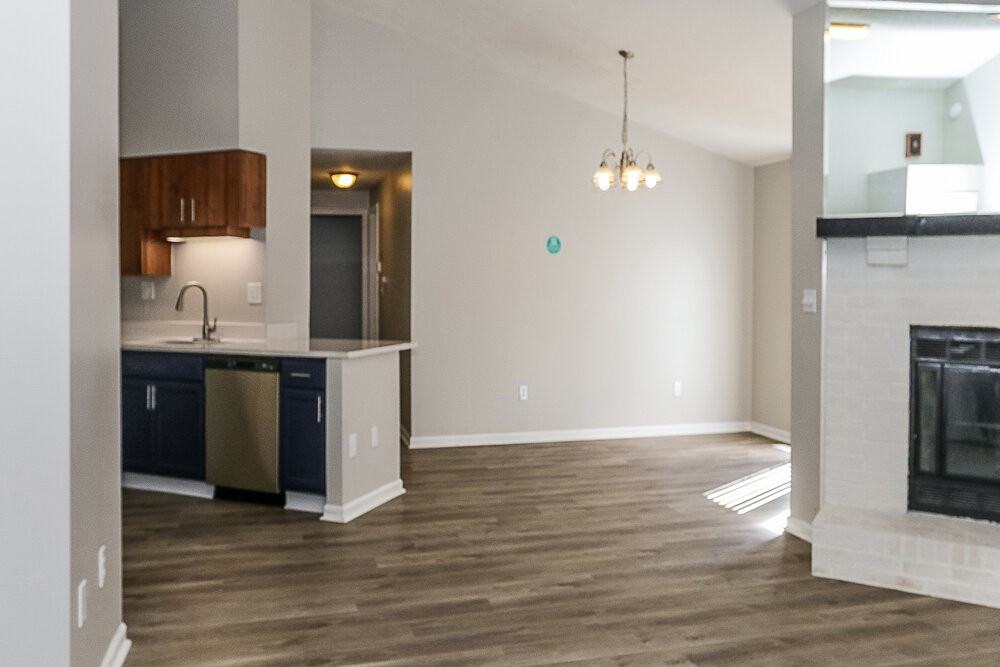 4448 Charlotte Rd - Photo 5 of 15