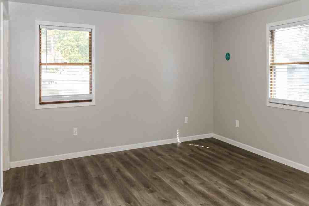 4448 Charlotte Rd - Photo 7 of 15