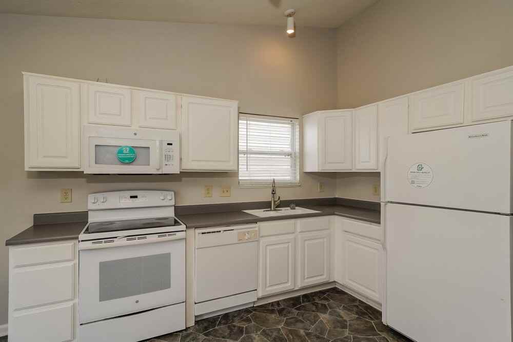 6452 Oyster Key Ln - Photo 7 of 16
