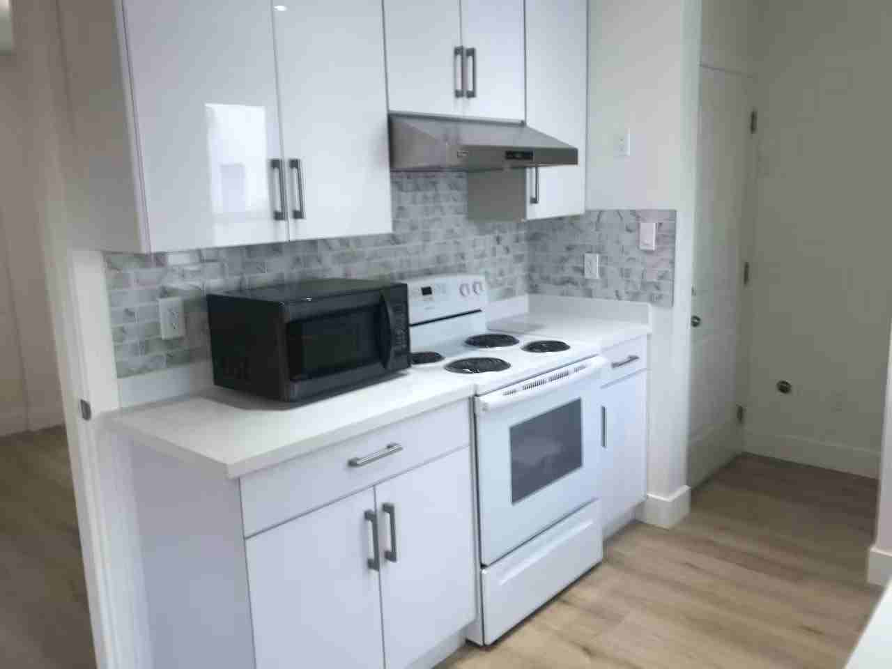14366 84a Ave #1 - Photo 3 of 6