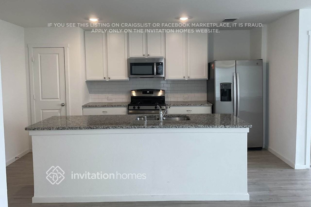 7109 Landings Edge Rd - Photo 5 of 19
