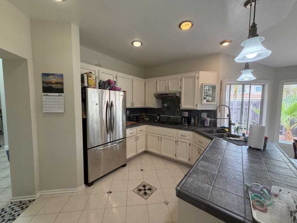 11995 Thomas Hayes Ln - Photo 6 of 15