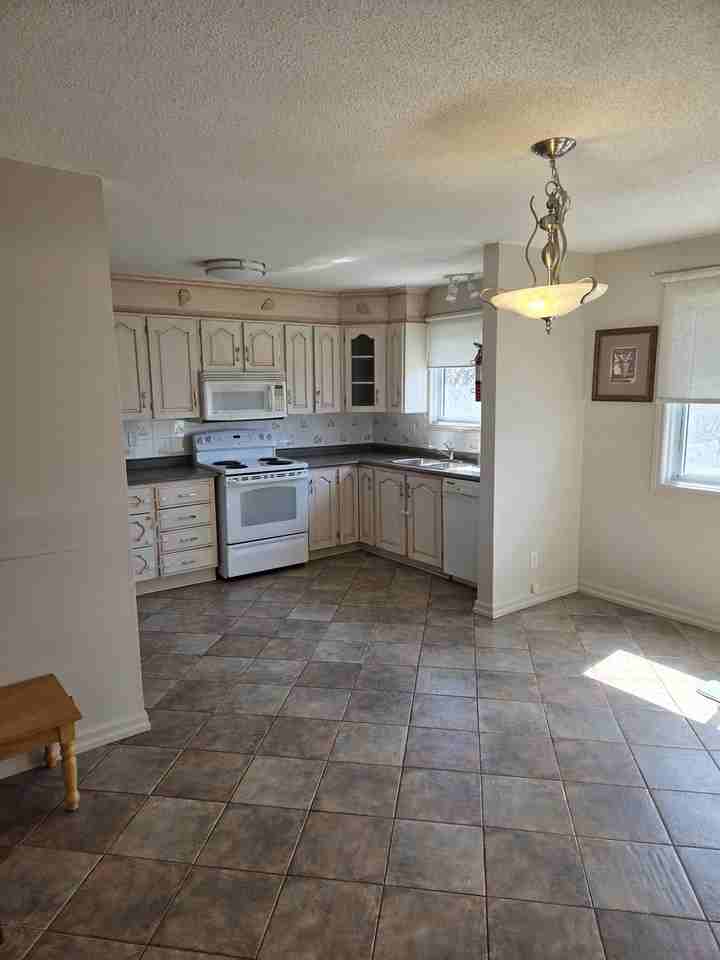 6880 Rocque Street - Photo 2 of 14