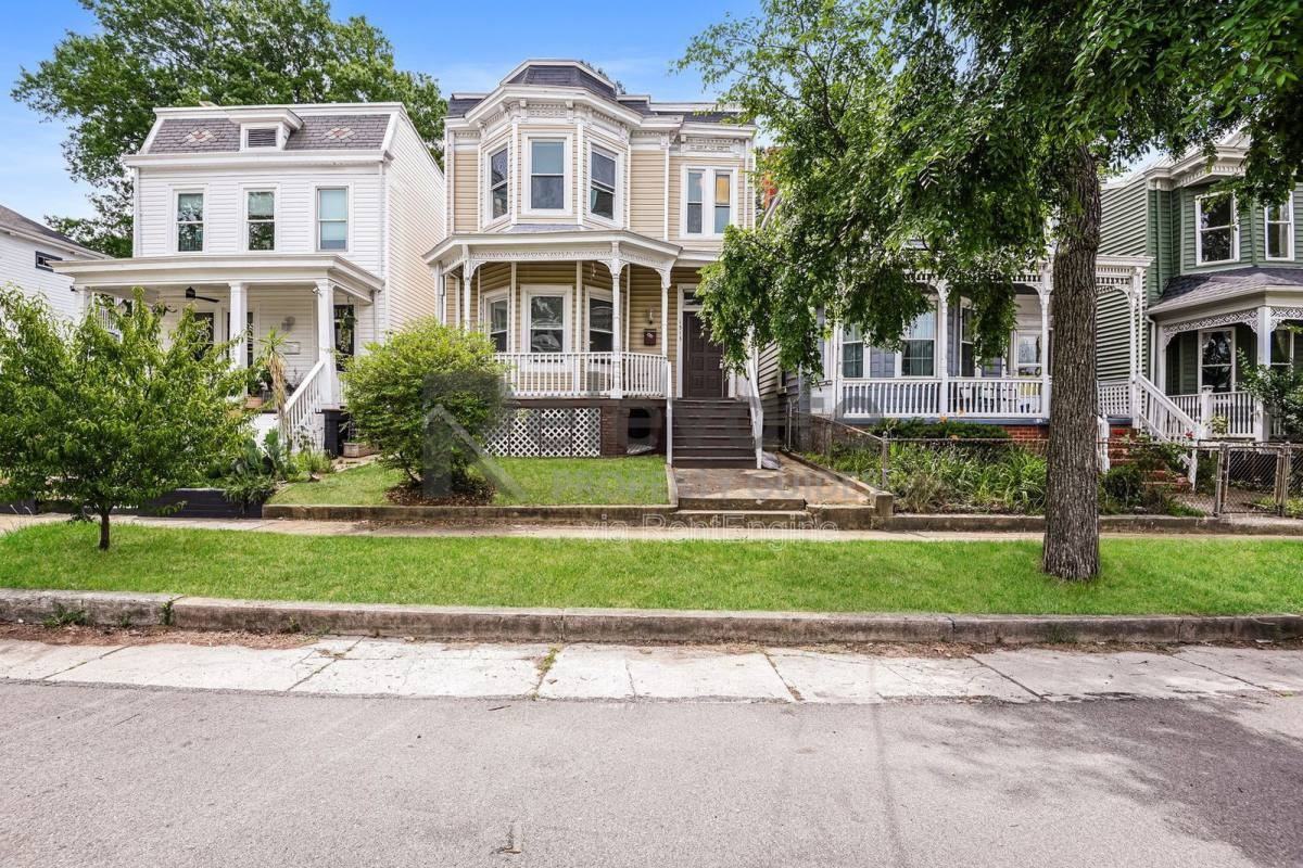 1313 N 20th St - Photo 3 of 10