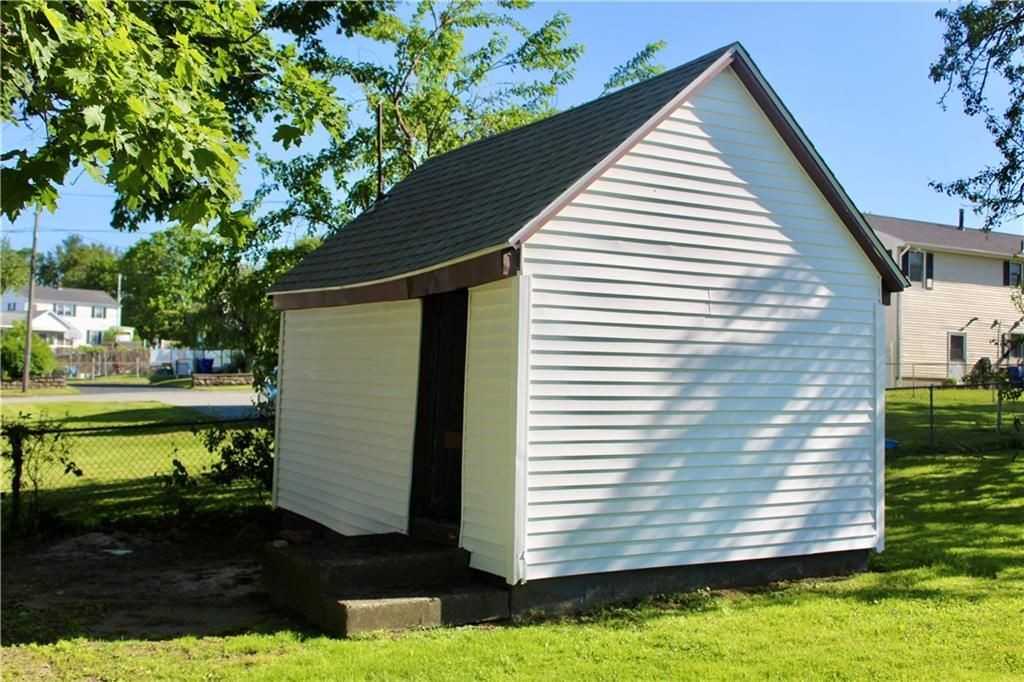 204 Lewis St - Photo 6 of 27
