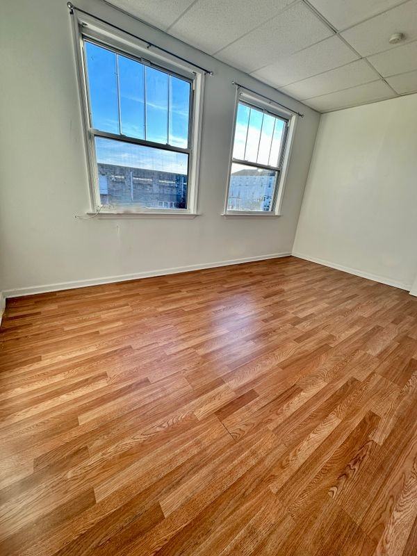 5 E Broad St ##4 - Photo 4 of 18