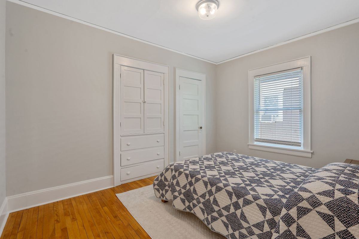 818 Maryland Ave - Photo 2 of 7