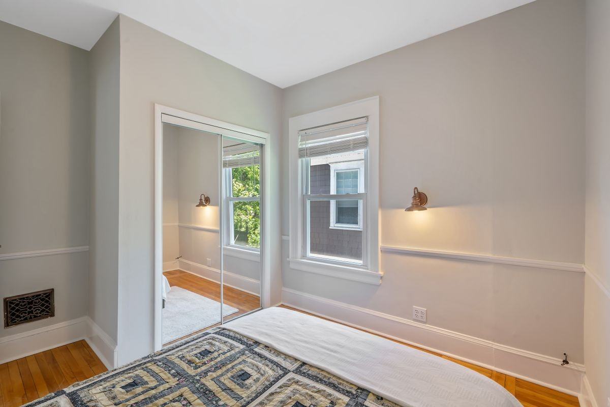 818 Maryland Ave - Photo 3 of 7