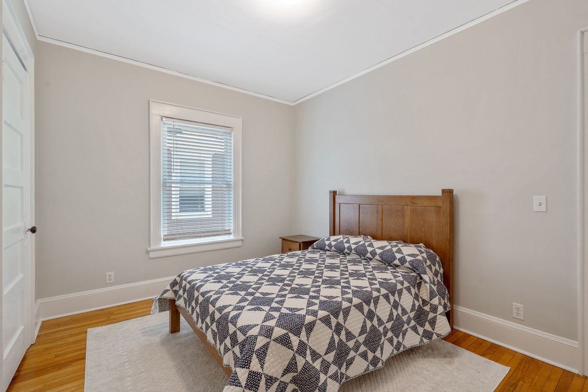818 Maryland Ave - Photo 6 of 7
