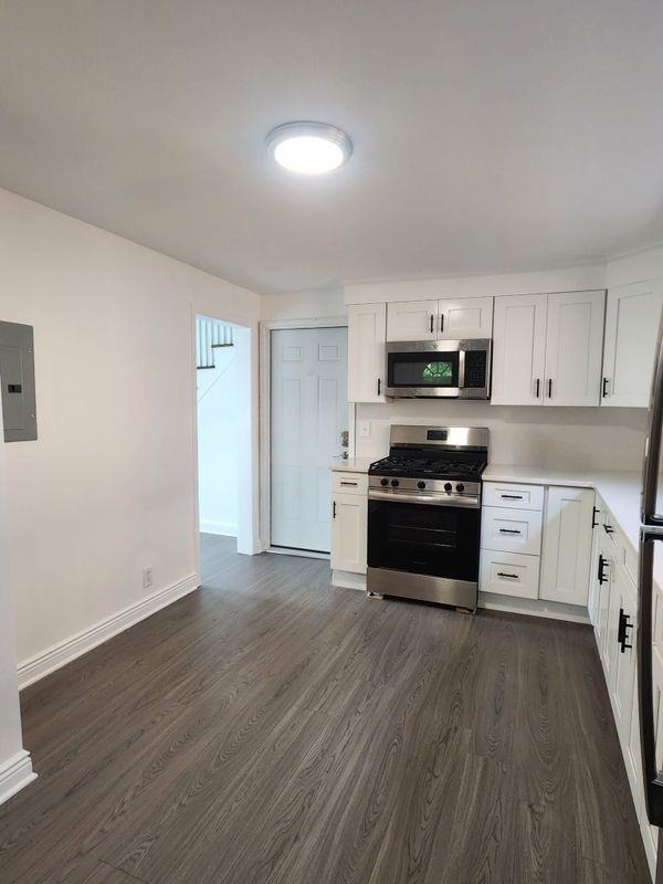 149 E Passaic Ave ##1r - Photo 3 of 14