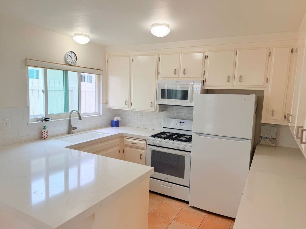 111 Avenida Del Poniente - Photo 2 of 11
