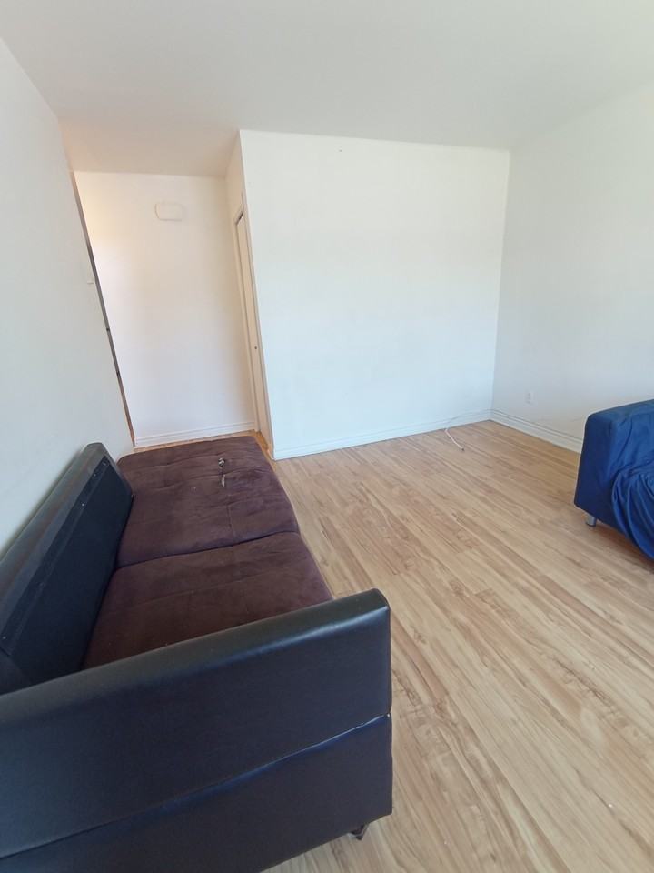 13068 Rue Ramsay #2 - Photo 4 of 15