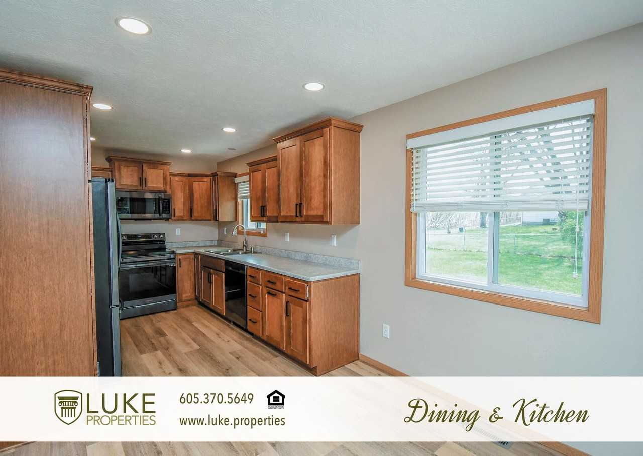 5213 E Prospect St - Photo 5 of 23