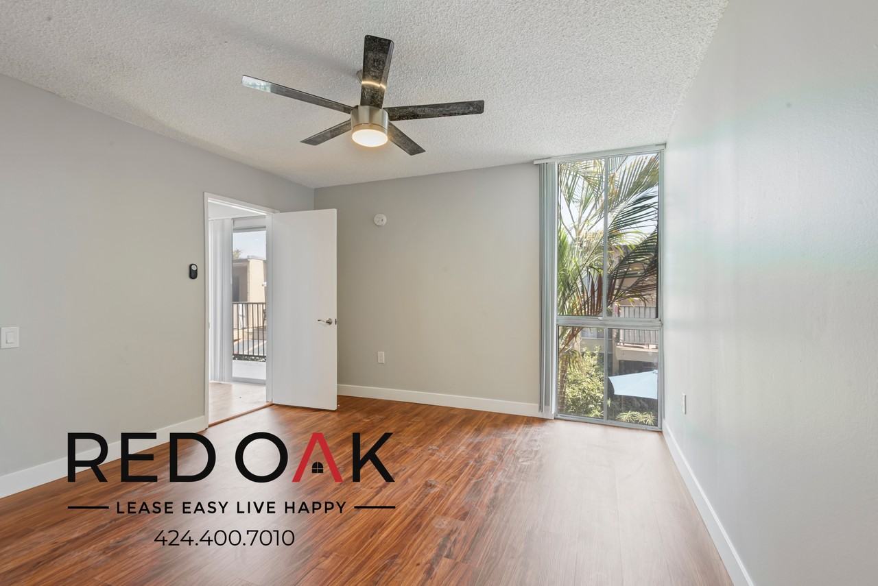 15101 Magnolia Blvd #D2 - Photo 7 of 39