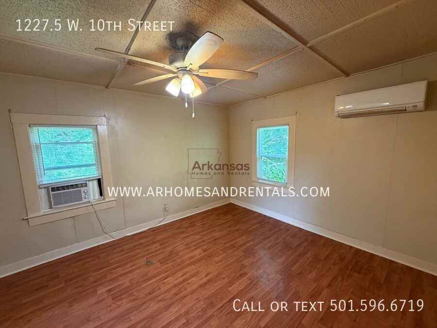 1227 W 10th St - Photo 3 of 8