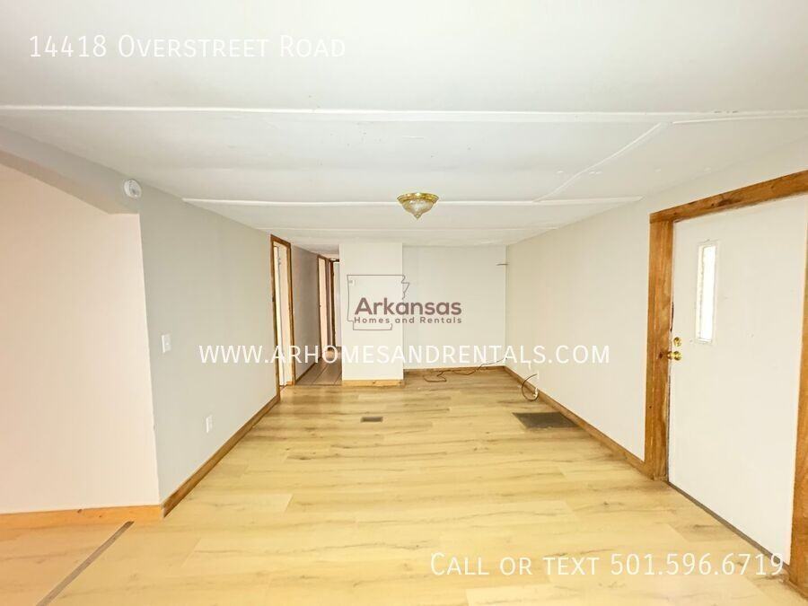 14418 Overstreet Rd - Photo 2 of 10