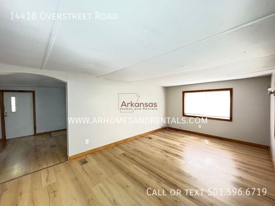 14418 Overstreet Rd - Photo 4 of 10