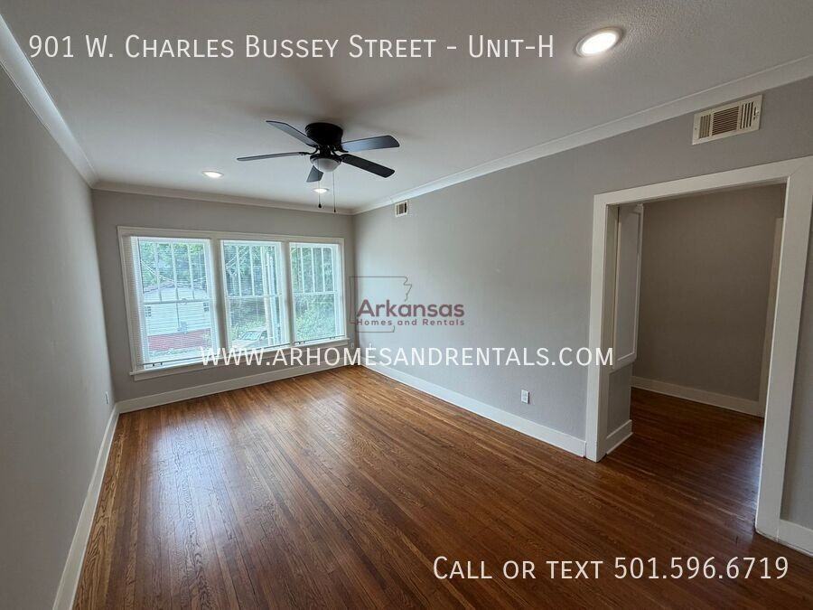 901 W Charles Bussey Ave #H - Photo 2 of 10