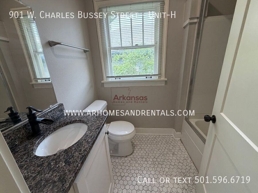 901 W Charles Bussey Ave #H - Photo 7 of 10