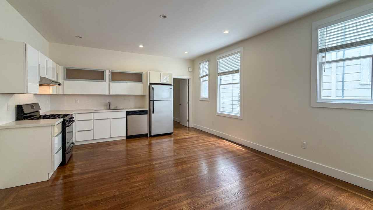 3665A 20th St - Photo 3 of 7