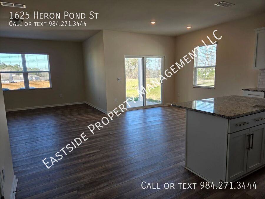 1625 Heron Pond St - Photo 4 of 15