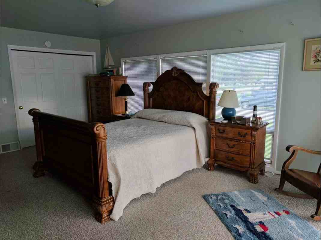 215 W Cass St - Photo 3 of 14