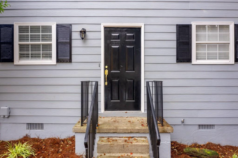 3036 Regal Park Ct - Photo 2 of 33