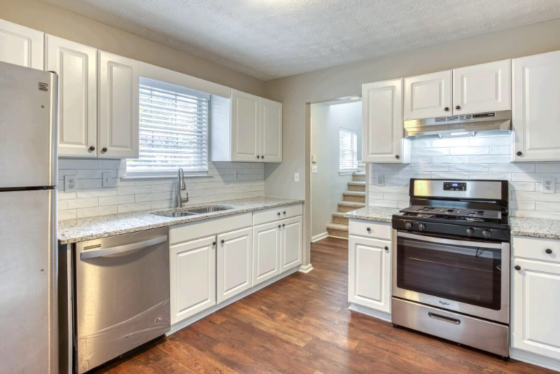 3036 Regal Park Ct - Photo 6 of 33