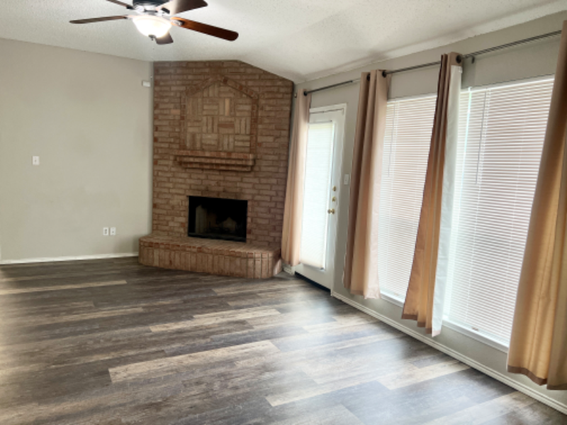 6800 Beaty St - Photo 4 of 15