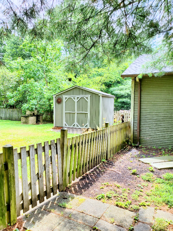 131 Glenmont Ave - Photo 7 of 30