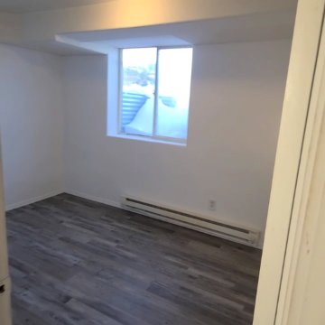 3250 Ne #A - Photo 7 of 8