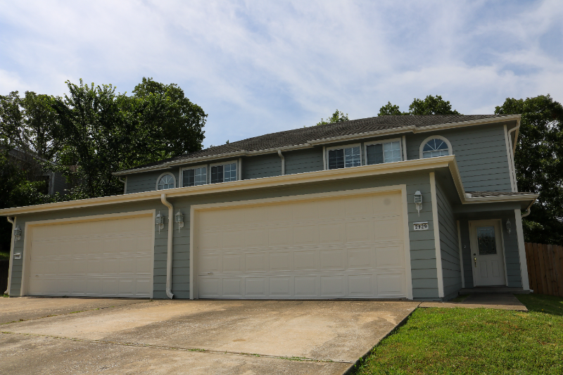 2929 E Sterling Ct - Photo 2 of 34