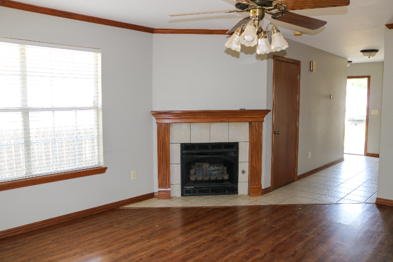 2929 E Sterling Ct - Photo 5 of 34