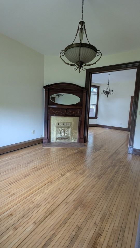 808 Iglehart Ave - Photo 2 of 15