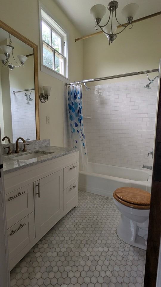 808 Iglehart Ave - Photo 5 of 15