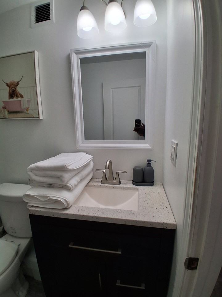 132 Tiffany St - Photo 5 of 23