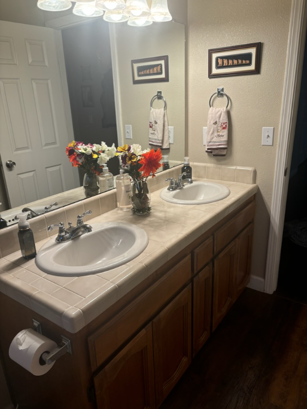 4115 W Regency Ave - Photo 2 of 4