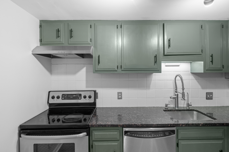 1957 1/2 Calvert St Nw - Photo 5 of 16