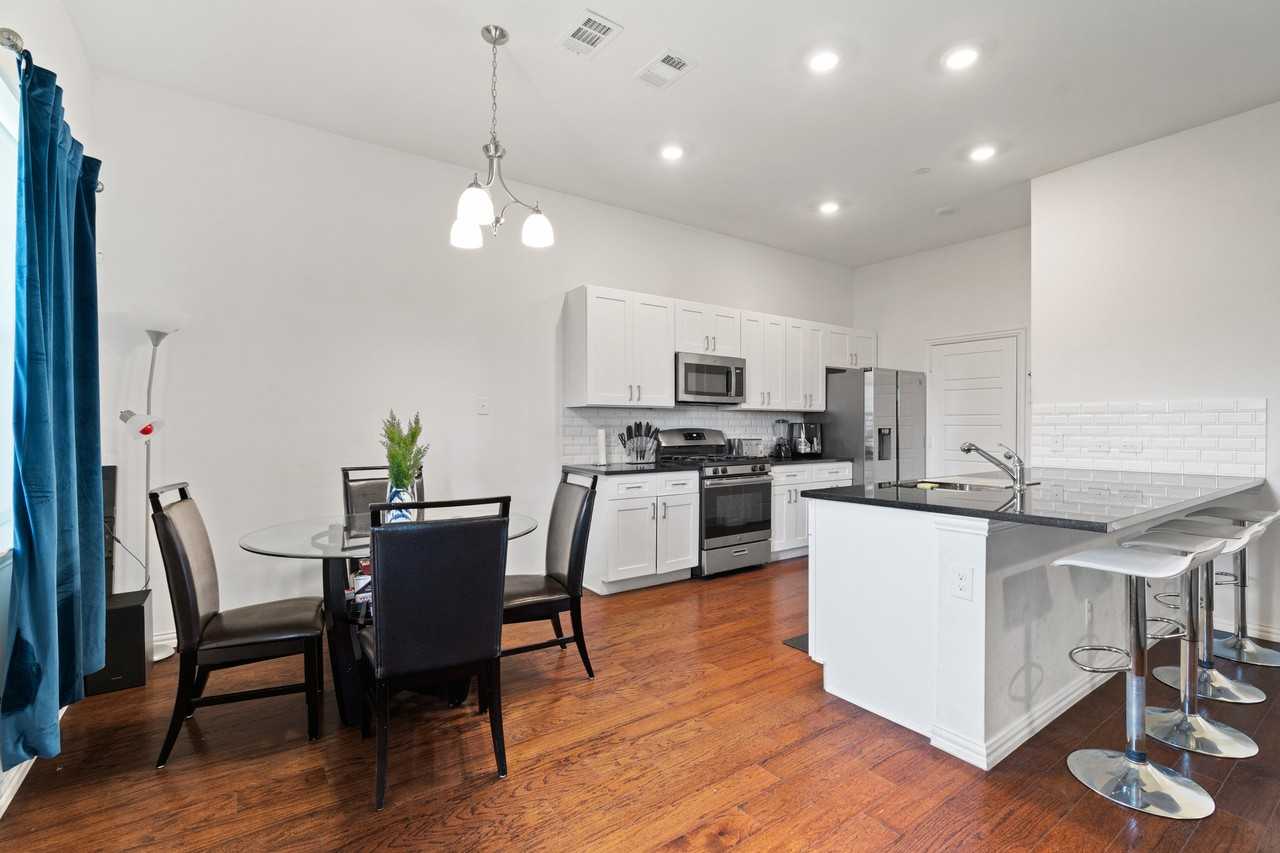 1939 Bethlehem St - Photo 5 of 19