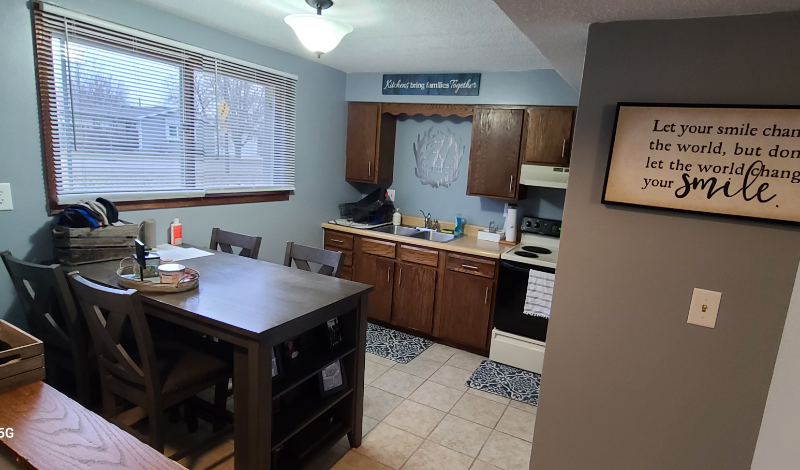 1765 3rd Ave Ne #B - Photo 2 of 11