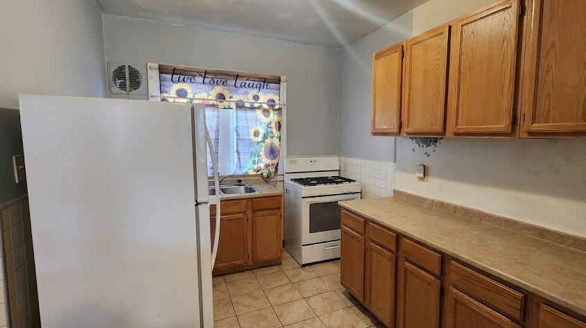 273 Spruce Ave - Photo 7 of 8