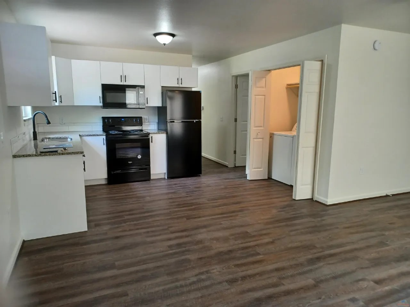 400 W Benton St - Photo 3 of 18