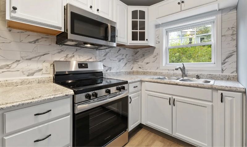 32 Christine St - Photo 2 of 16