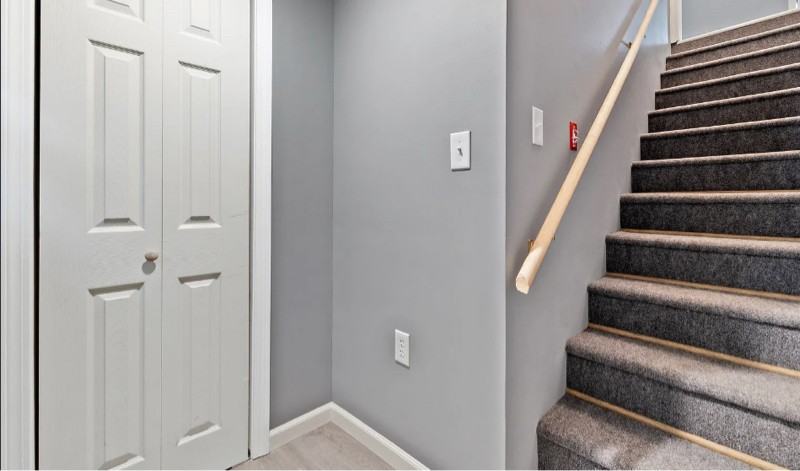32 Christine St - Photo 6 of 16